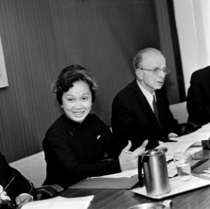 Zuidvietnamese minister tijdens persconferentie in Amsterdam mevrouw Duong Quynh, Bestanddeelnr 927-1639