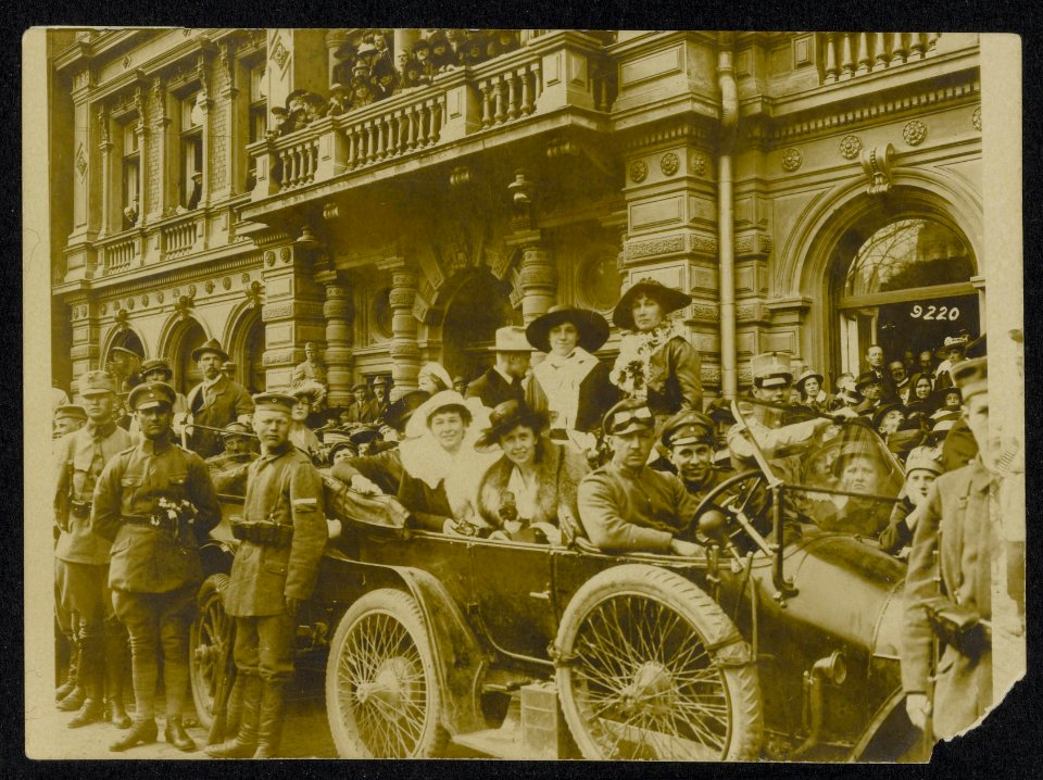 Zuschauer beim Einzug des Generals Mannerheim in Helsingfors, Bestanddeelnr 158-0622
