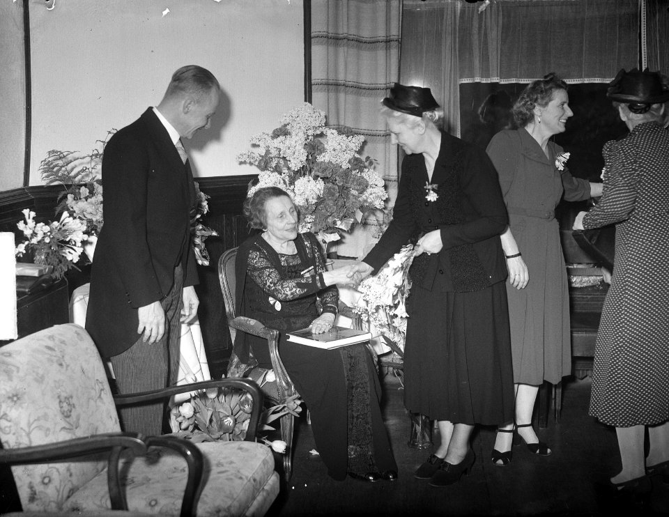 Zuster Schipper 75 jaar, receptie, Bestanddeelnr 903-8772