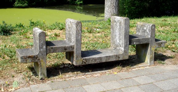 Zwijndrecht kunstwerk vorm in beton
