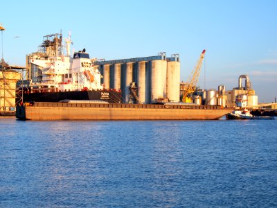 Zuidpool ENI 02309795 pushing Marika ENI 02317283, Port of Amsterdam pic7