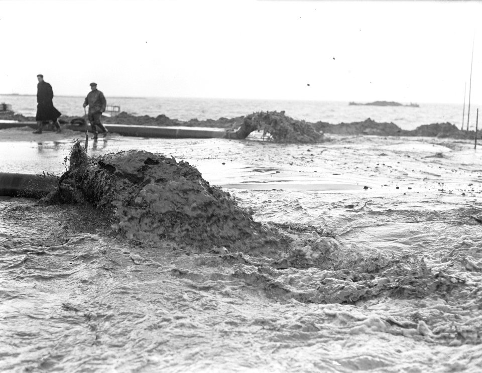 Zuidoostpolder dijk in midden van de Zuiderzee, Bestanddeelnr 904-2945