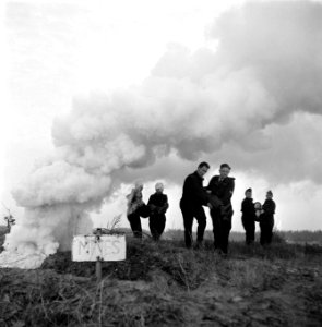 Zuid-Nederland. Reportage over de gevaren van mijnen en achtergelaten munitie vo, Bestanddeelnr 901-2876