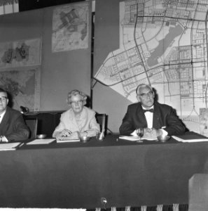 Zuidoostelijke stadsuitbreiding van Amsterdam, mejuffrouw Mulder en de heer Walr, Bestanddeelnr 917-8368