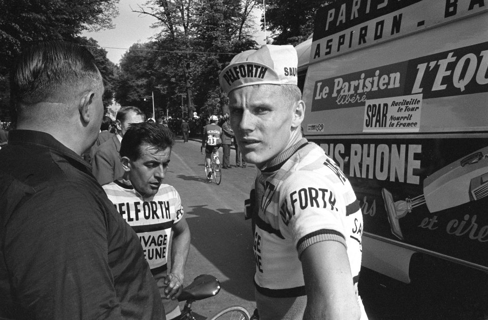 5ste Tour de France 1964, Jan Janssen (rechts) met een ploegmaat, Bestanddeelnr 916-5825