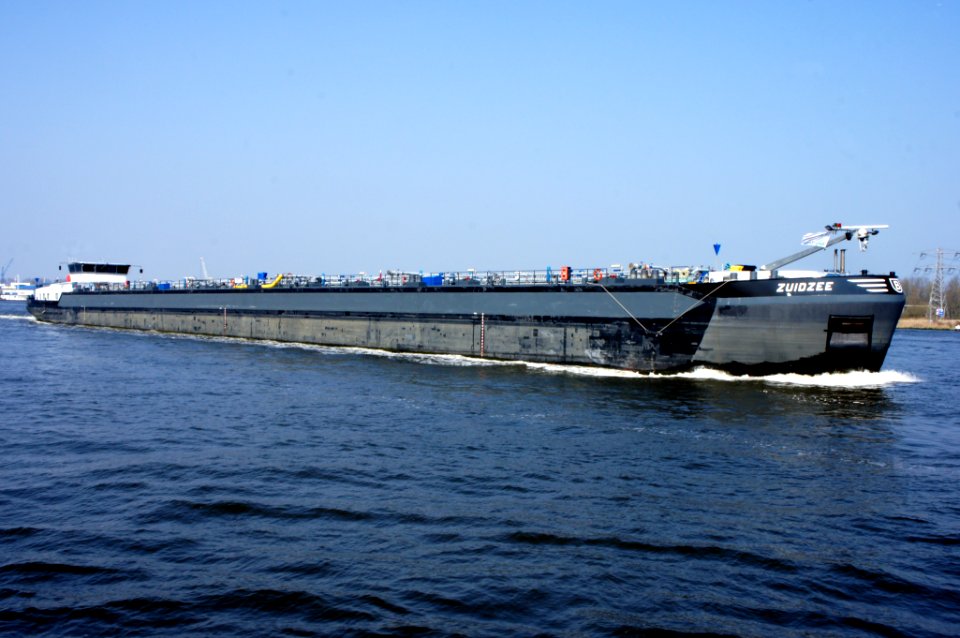 Zuidzee - ENI 06004070, Noordzeekanaal, Port of Amsterdam, pic2