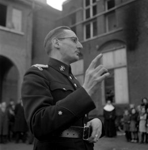 Zuid-Nederland. Reportage over de gevaren van mijnen en achtergelaten munitie vo, Bestanddeelnr 901-2822