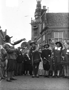 600 jaar Monnickendam, omroepers, Bestanddeelnr 907-2475