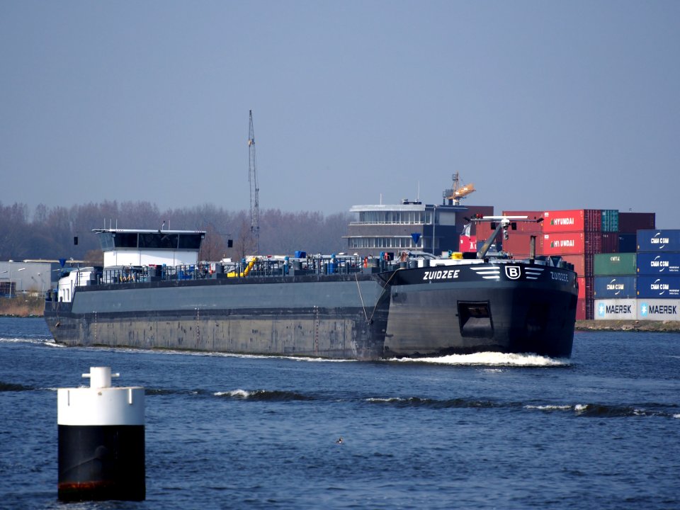 Zuidzee - ENI 06004070, Noordzeekanaal, Port of Amsterdam, pic3