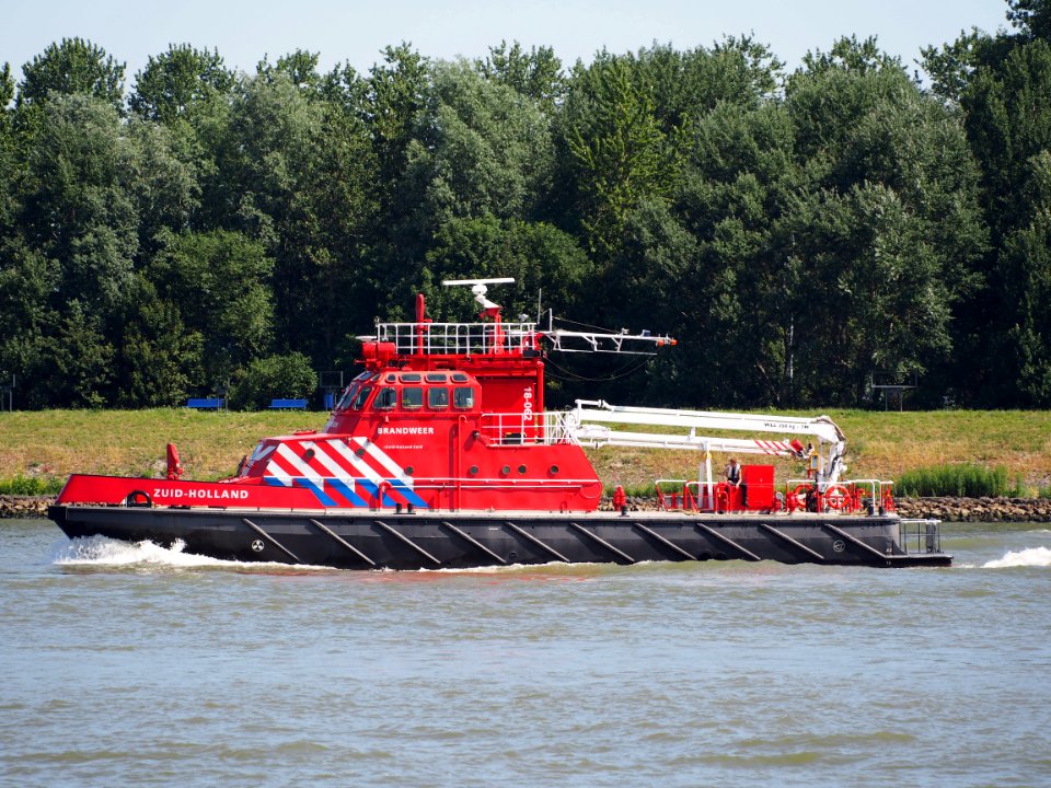 Zuid-Holland (ship, 1982) - regno 590-82, Oude Maas