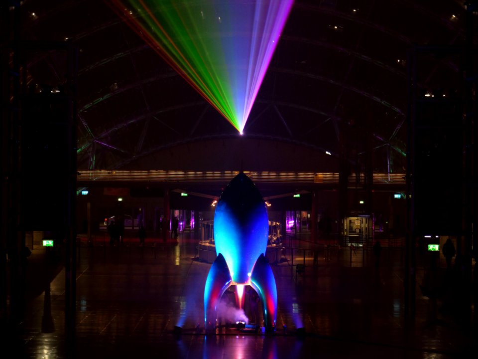 36C3 glass hall on day 2 13