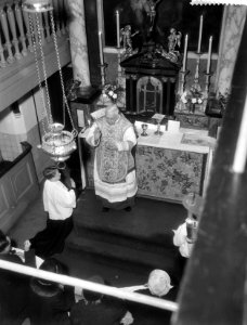 75 jarig bestaan van de Amstelkring te Amsterdam Mgr J P Huibers , bisschop v, Bestanddeelnr 910-0803 photo