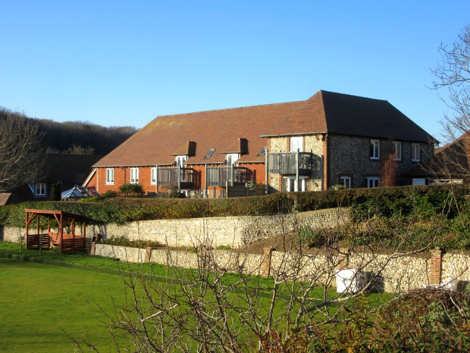 7–11 Challoners, Rottingdean (December 2016) (1)