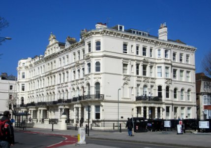 7–19 Palmeira Mansions, Church Road, Hove (NHLE Code 1187548) (April 2016)