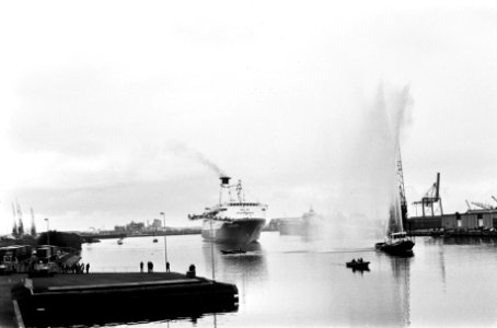 Aankomst van de eerste jumbo ferry 'Tor Britannia', Bestanddeelnr 927-9472 photo