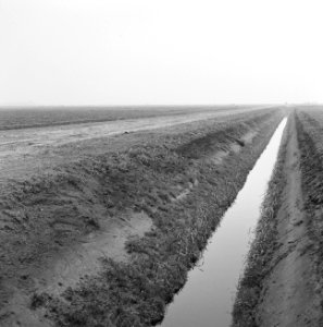 Aanleg en verbeteren van wegen, dijken en spaarbekken, hoofdkanaal, veenweg, Gro, Bestanddeelnr 161-0913
