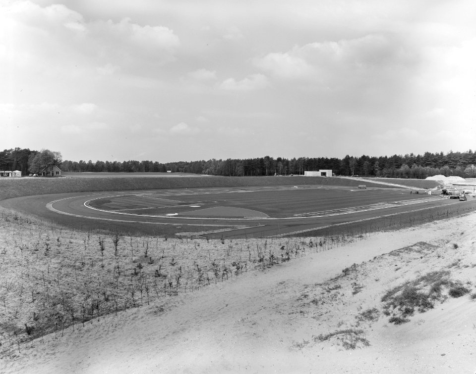Aanleg atletiekbaan, Bestanddeelnr 167-0683