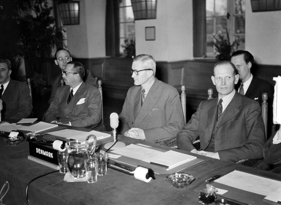 Aankomst te Hoek van Holland Hubert E. Howard, Bestanddeelnr 903-8791