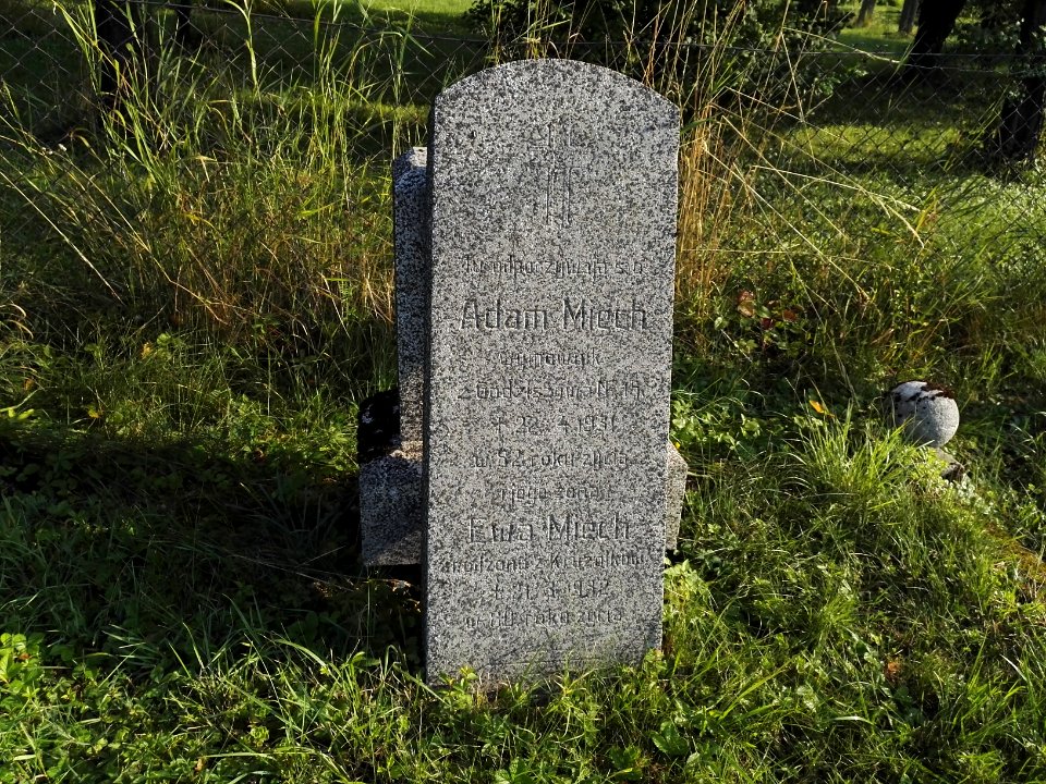 2019 Godziszow cemetery Miech