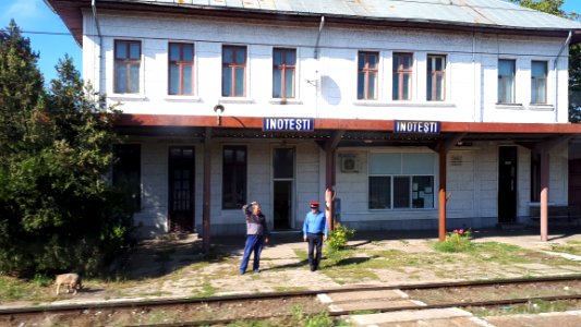20171003-inotesti-train-station-prahova-romania