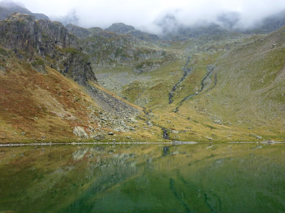 Green reflection water