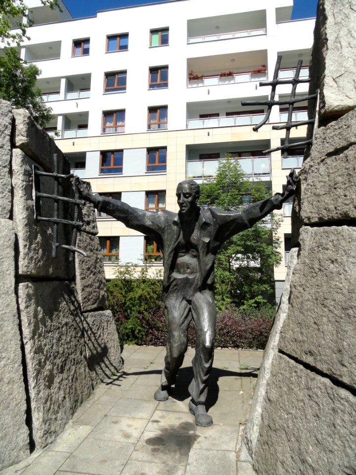 2018 Warszawa Pomnik „Ku Czci Pomordowanych w Praskich Więzieniach 1944–1956", 1