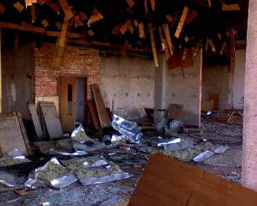23 dubna 2010 - zdemolovany hotel Maj 83
