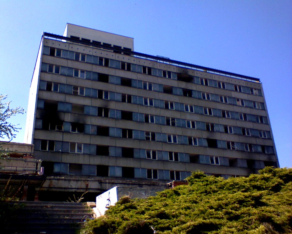 23 dubna 2010 - zdemolovany hotel Maj 8