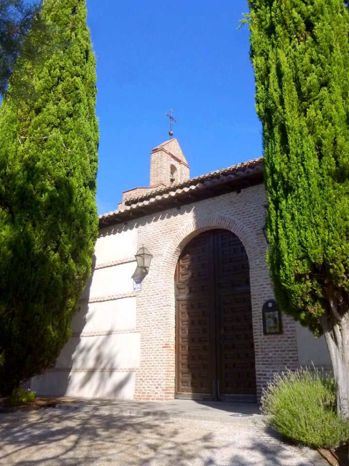 Alcobendas - Urbanización La Moraleja, Ermita de Nuestra Señora de la Paz 06