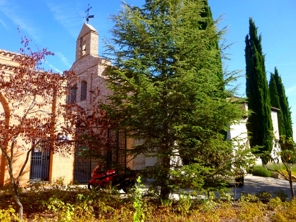Alcobendas - Urbanización La Moraleja, Ermita de Nuestra Señora de la Paz 01