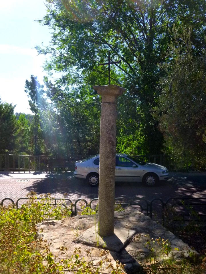 Alcobendas - Urbanización La Moraleja, Ermita de Nuestra Señora de la Paz 02