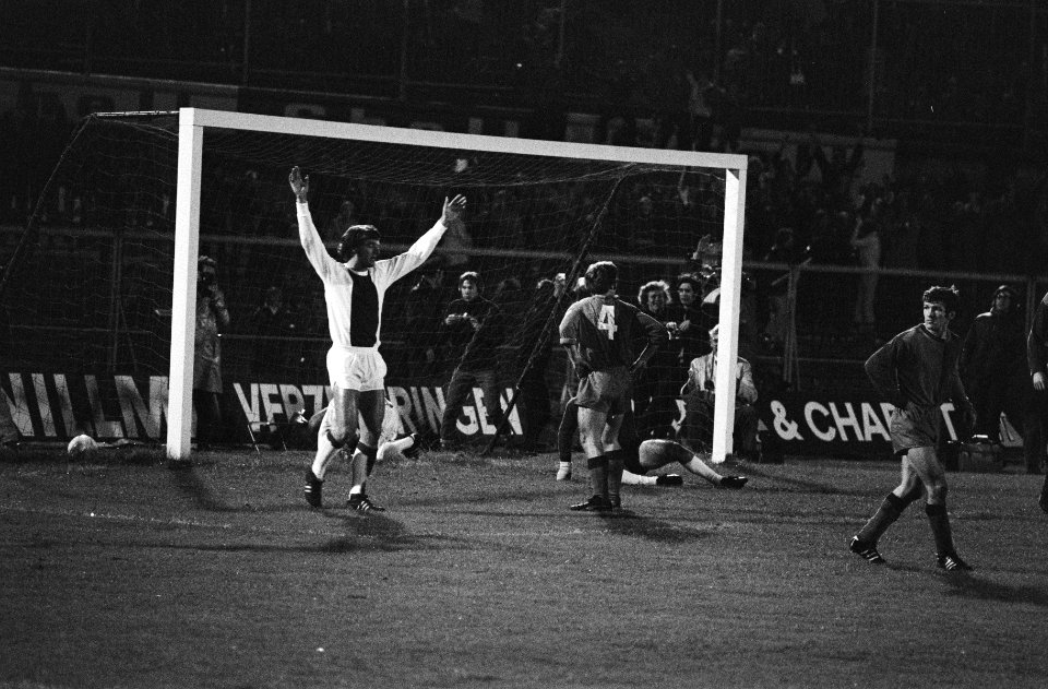 Ajax tegen Basel 3-0 om Europa Cup I, Bestanddeelnr 923-9455