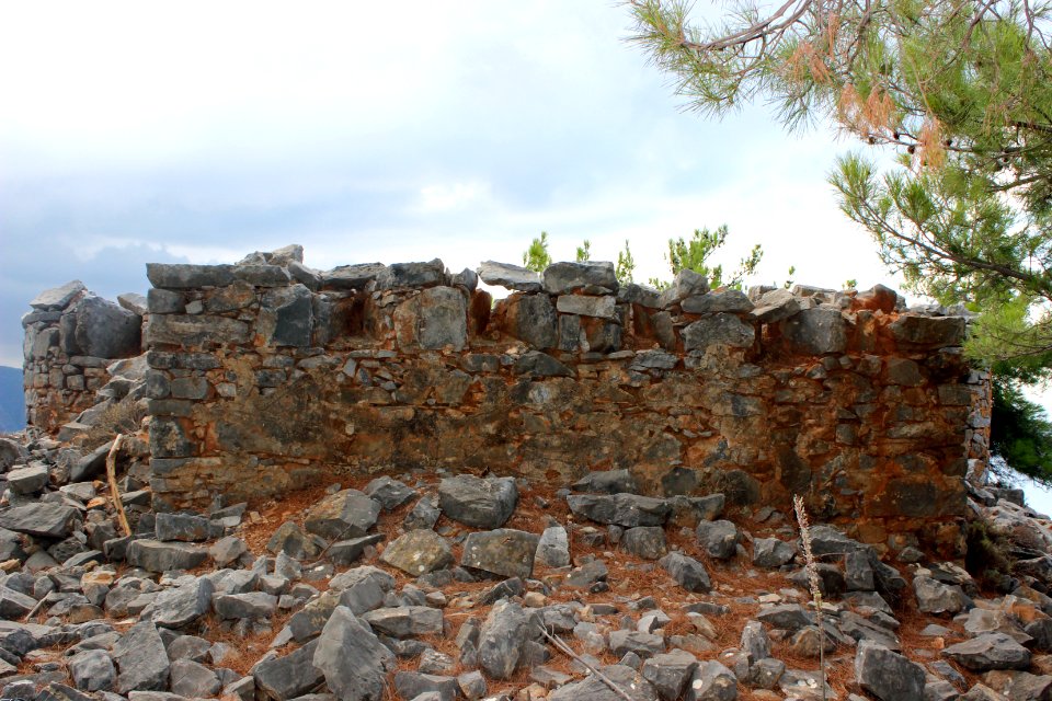 Agia Roumeli - ruined watchtower – 01