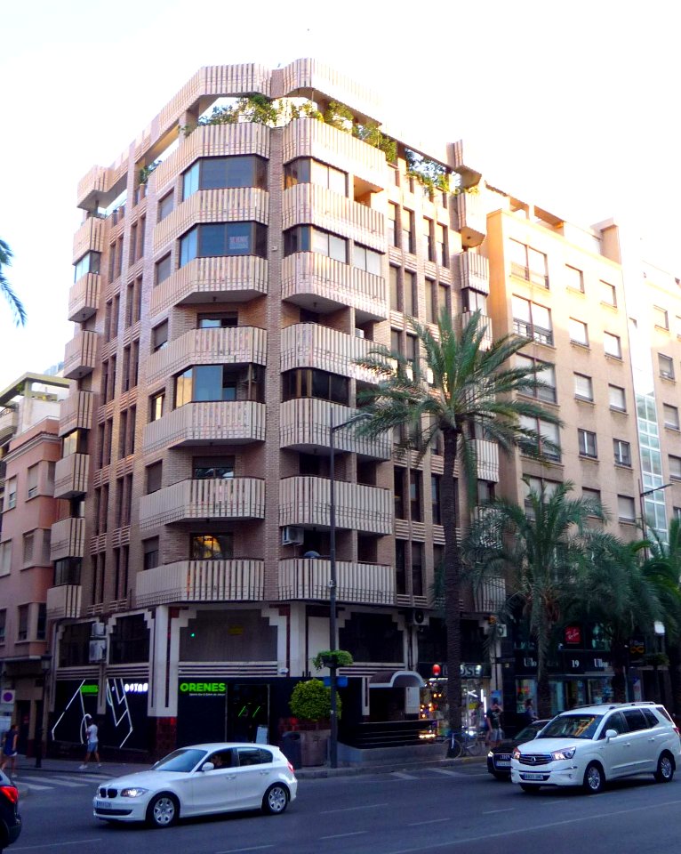 Alicante - Avenida de Alfonfo X El Sabio 1