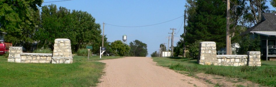 Agra Lake (Kansas) entrance 1