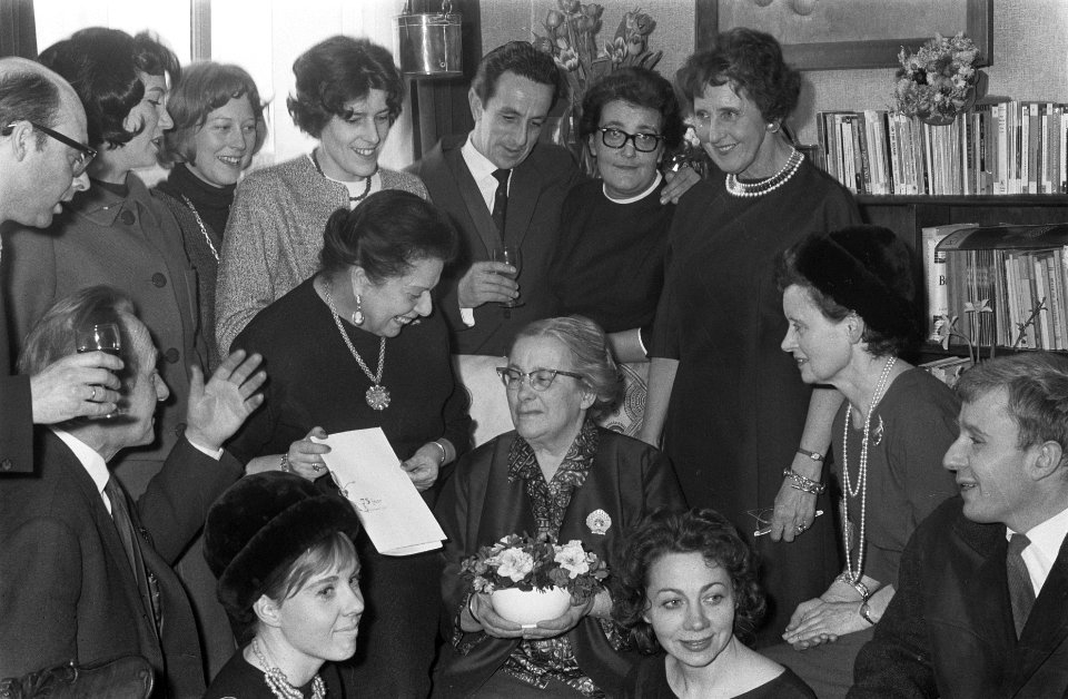 Actrice Hetty Beck is 75 jaar geworden, Bestanddeelnr 914-9419