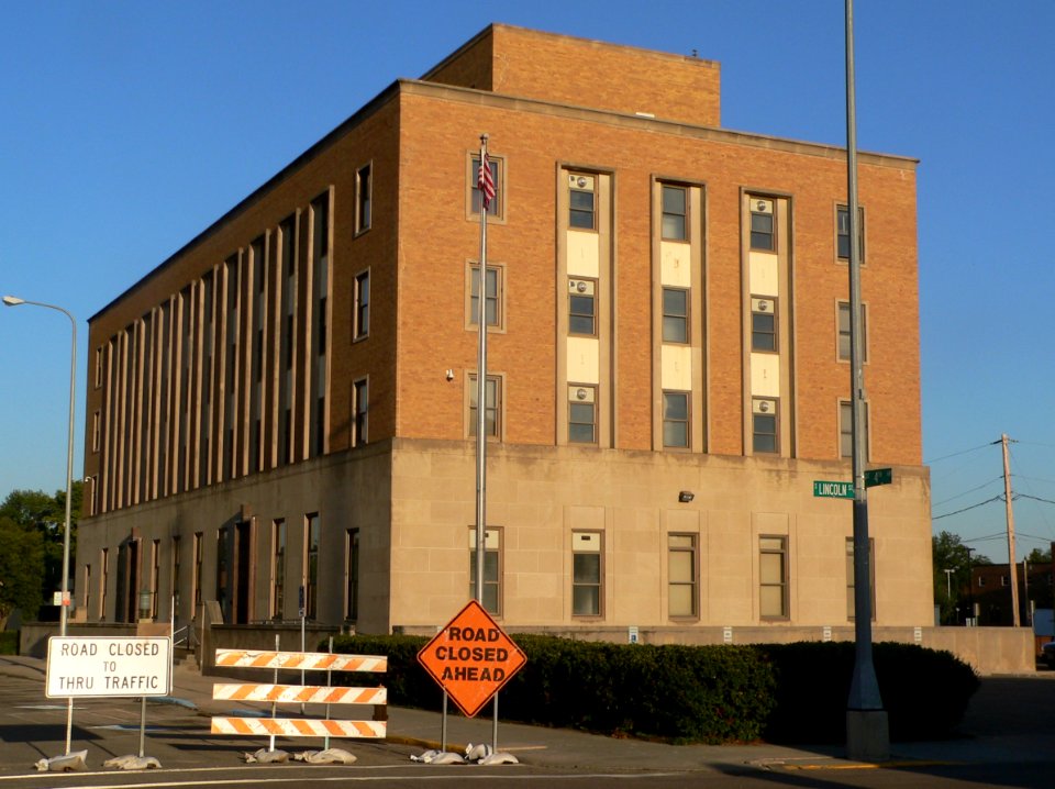 Aberdeen, SD, old post office from WNW 1