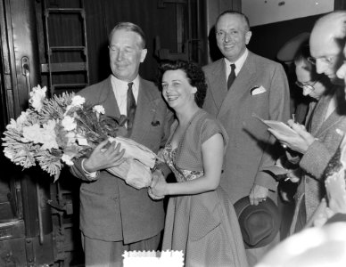 Aankomst Maurice Chevalier te Den Haag, Bestanddeelnr 905-2467