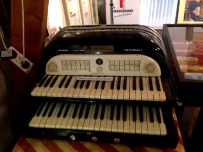 Accordeonmuseum De Muse - 11 Hohner Multimonica II