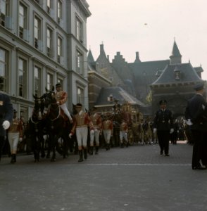Aankomst gouden koets, Bestanddeelnr 254-7704