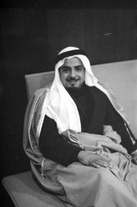 Aankomst broer van de Bahreinse olievorst Sjeik Khalifa Bin Sulman Alkhalifa, Bestanddeelnr 913-5162