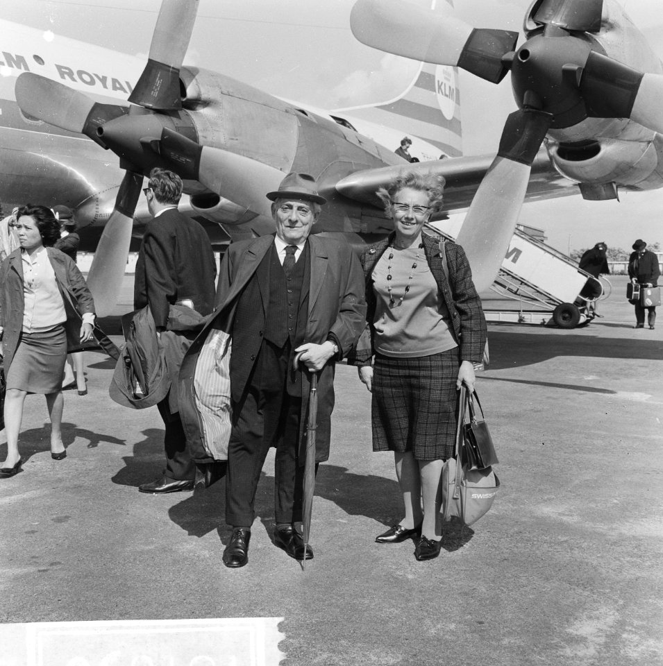 Aankomst Max Brod (schrijver) op Schiphol, Max Brod, Bestanddeelnr 918-1630