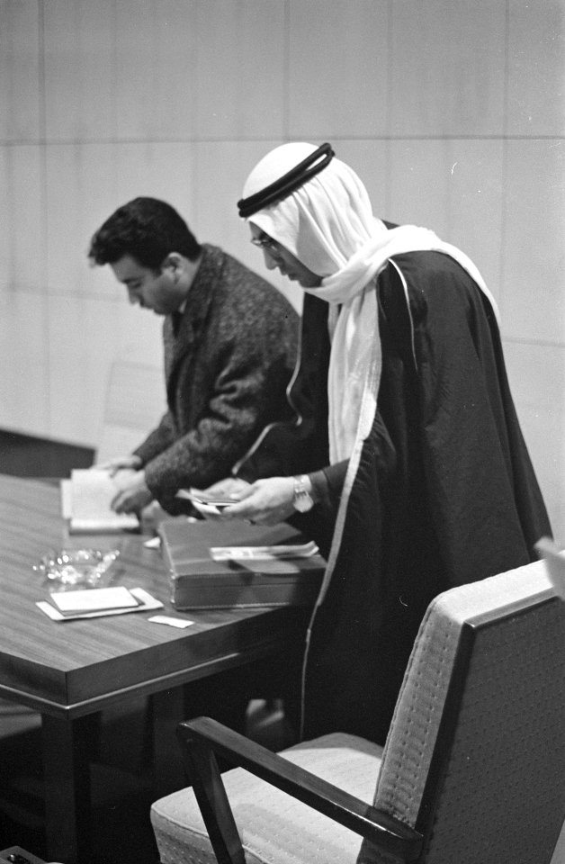 Aankomst broer van de Bahreinse olievorst Sjeik Khalifa Bin Sulman Alkhalifa, Bestanddeelnr 913-5163