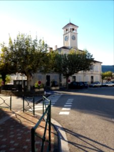 Alba-la-Romaine - Mairie côté est