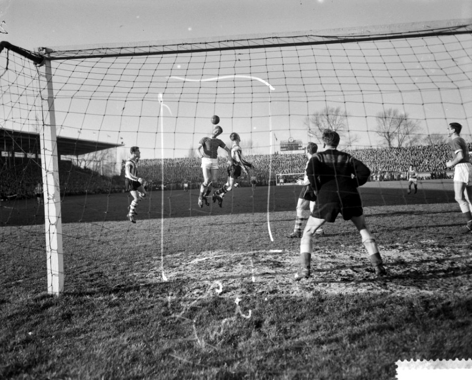 Ajax tegen PSV 6-2, Cees Groot in actie, Bestanddeelnr 910-9101