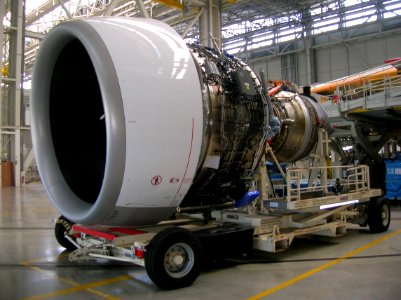 Airbus Lagardère - Trent 900 engine MSN100 (1)