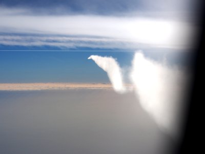 Aircraft and contrails at 32000ft approx above Baden-Baden, pic6
