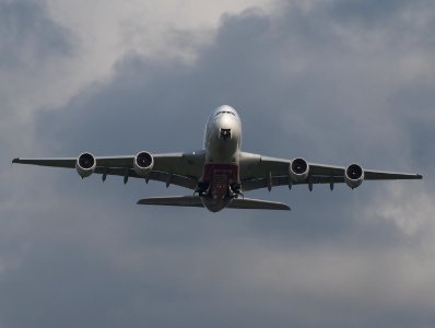 Airbus A380, A6-EDT take-off from Amsterdam Schiphol airport, pic1