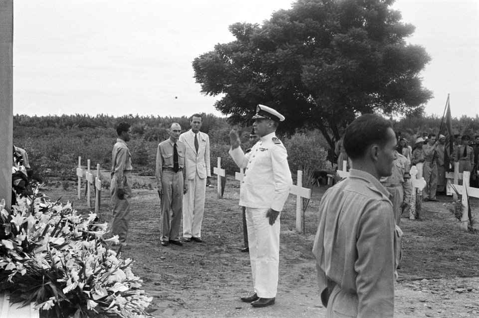 A.S. Pinke salueert, Bestanddeelnr 170-3-3