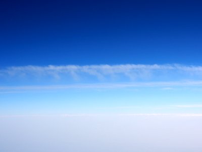 Aircraft and contrails at 32000ft approx above Baden-Baden, pic5